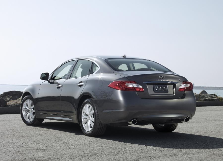  Infiniti M56 2010 года  (фото 7 из 34)